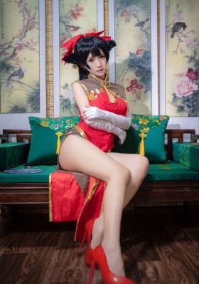 丝袜老师办公室里做好紧好爽
